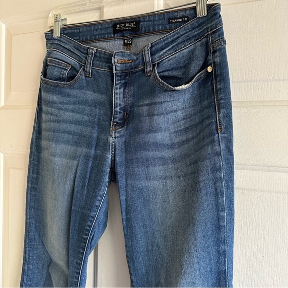 Judy Blue High Rise Tummy Control Mom Straight Leg Denim Jeans Size 29 - Picture 3 of 9